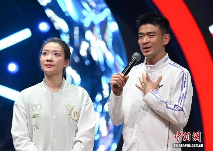 中国国家羽毛球队运动员退役仪式在杭州举行
