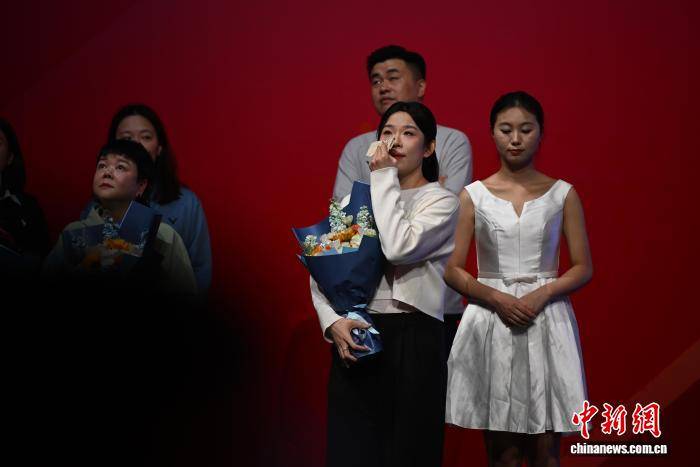 中国国家羽毛球队运动员退役仪式在杭州举行